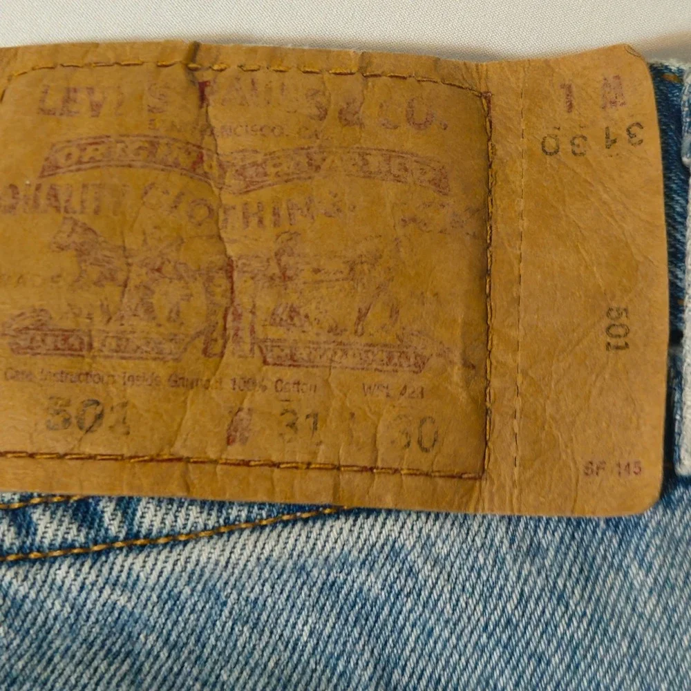 VTG 90s Levi's 501 Shorts Mens 30 Blue fringe Denim Cut Off Button Fly‎ Raw Hem